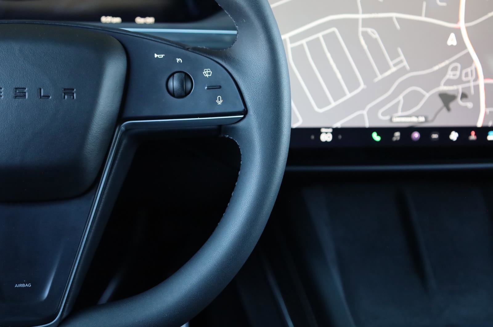 Used 2023 Tesla Model X AWD/4WD image 31