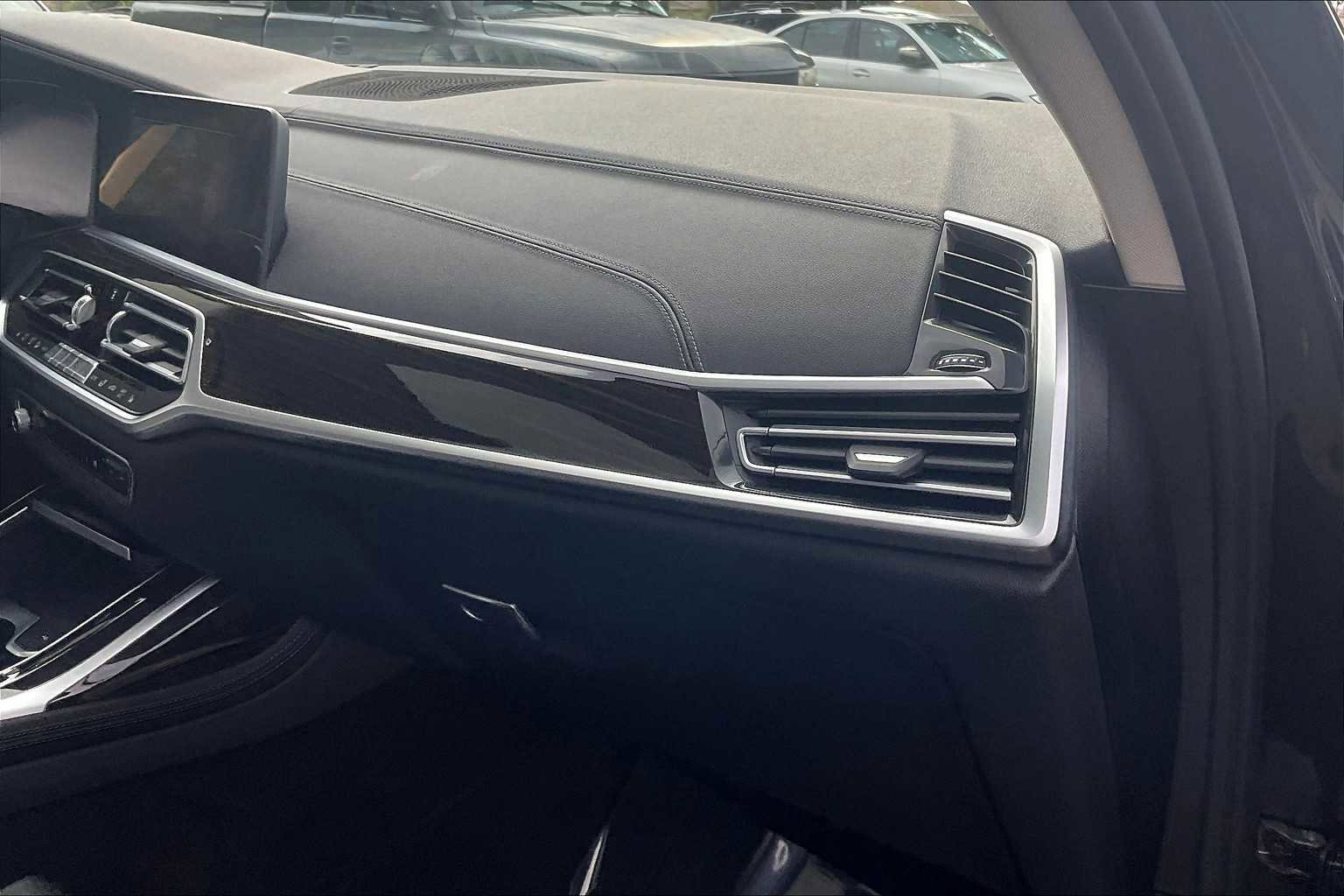 Used 2020 BMW X7 xDrive40i w/ Premium Package image 19