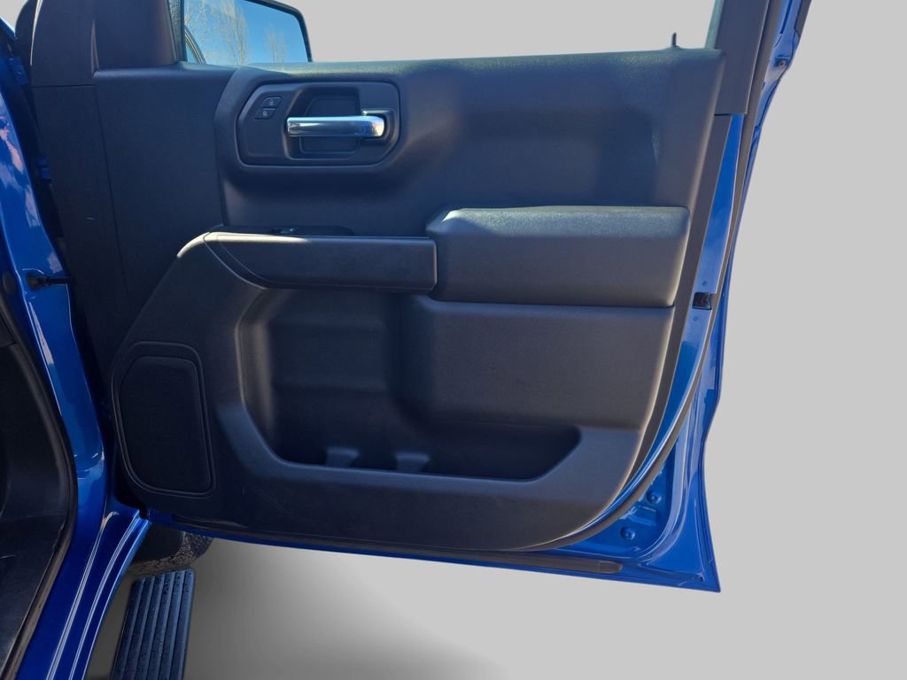 Used 2023 Chevrolet Silverado 1500 Custom Trail Boss w/ LPO, Dark Essentials Package image 11