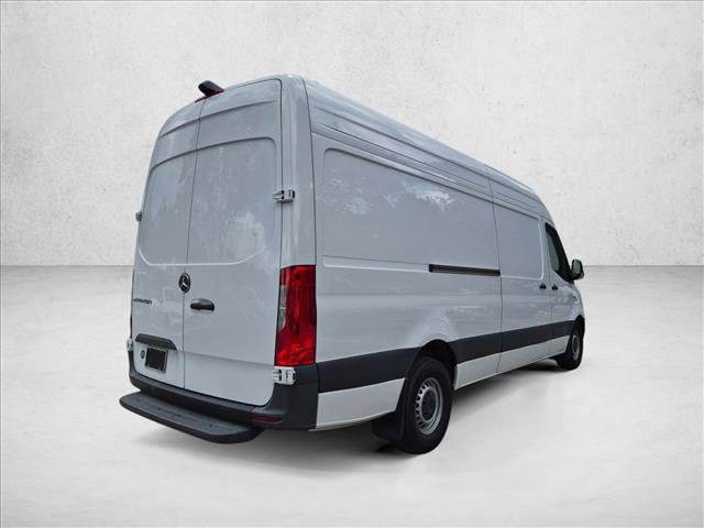 Used 2024 Mercedes-Benz eSprinter 170 Cargo image 5