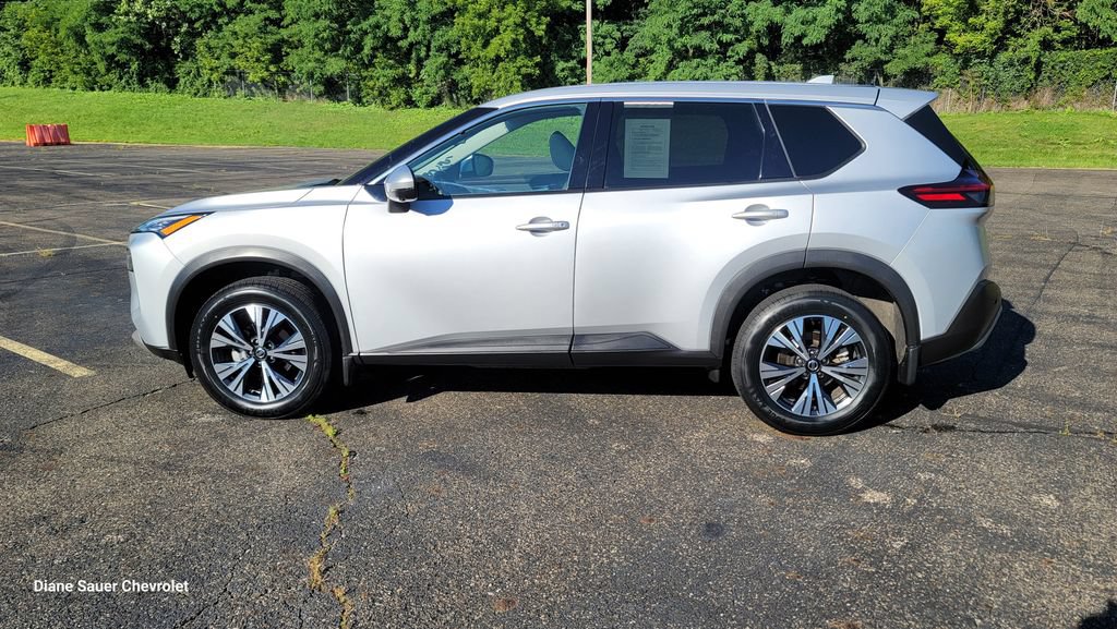 Used 2021 Nissan Rogue SV FWD image 7