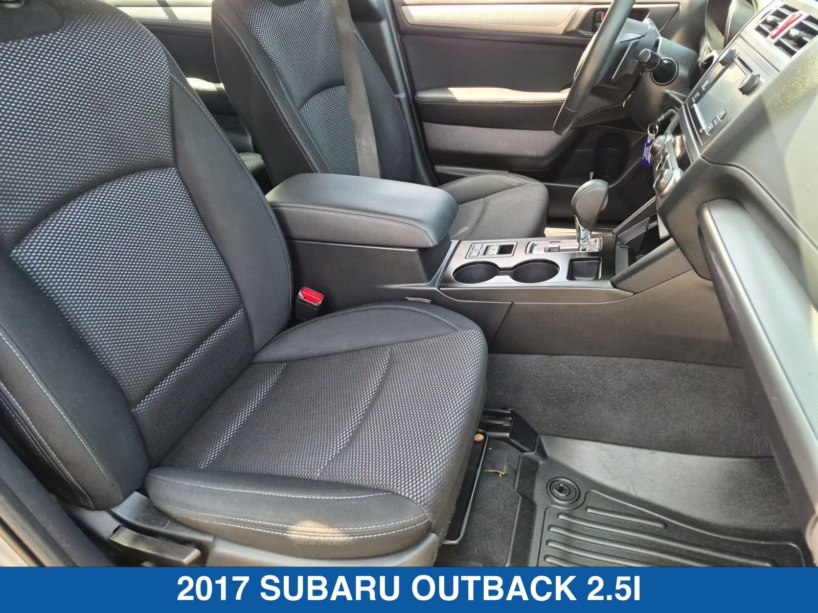 Used 2017 Subaru Outback 2.5i AWD/4WD image 22