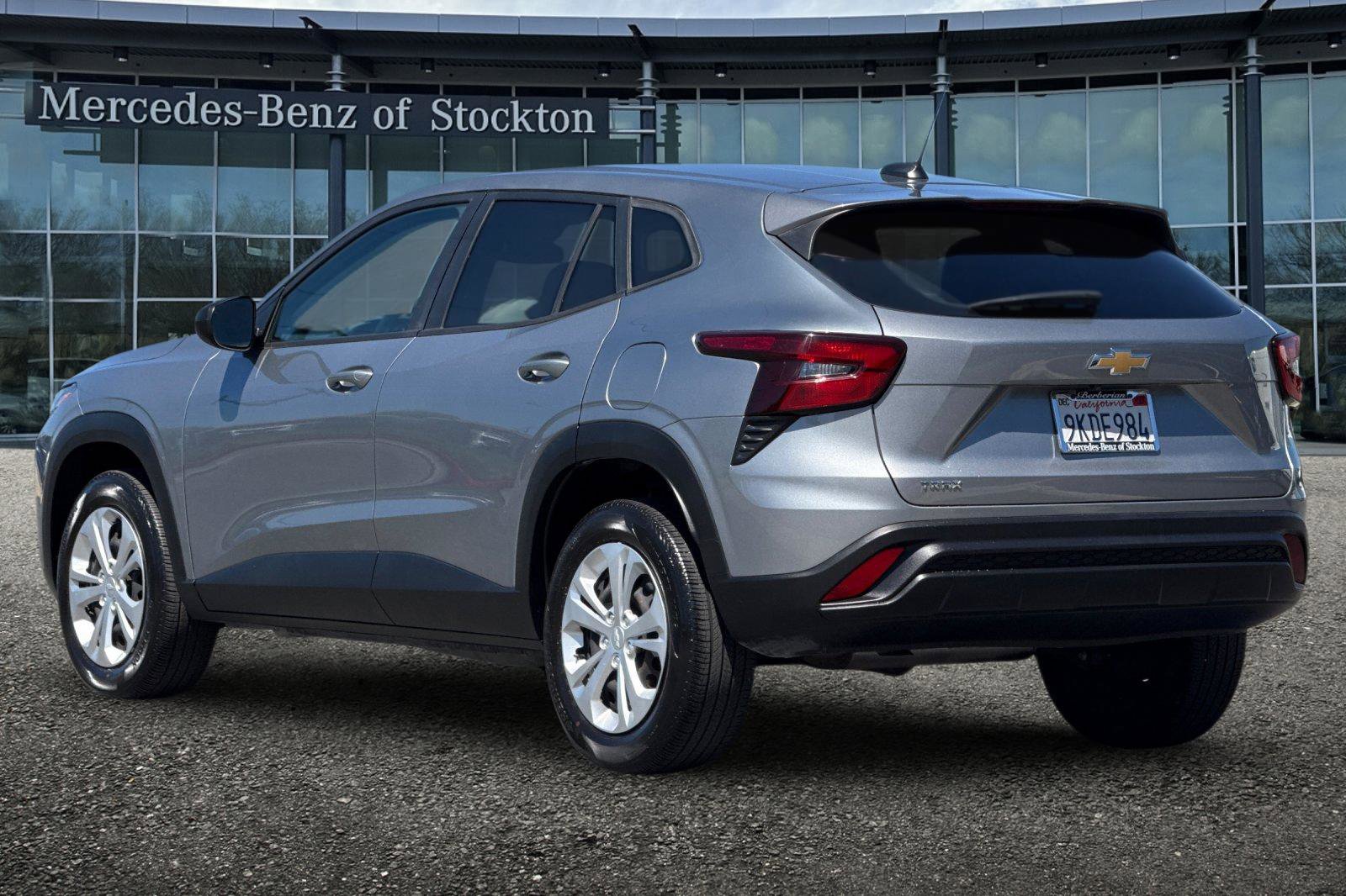 Used 2024 Chevrolet Trax LS w/ Driver Confidence Package image 6