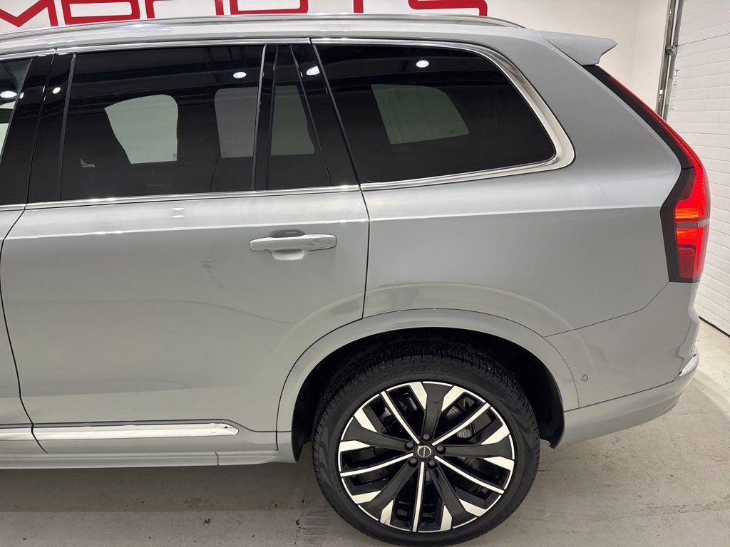 Used 2025 Volvo XC90 B6 Plus image 6