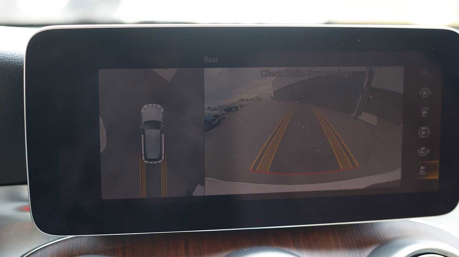 Used 2022 Mercedes-Benz GLC 300 4MATIC image 29