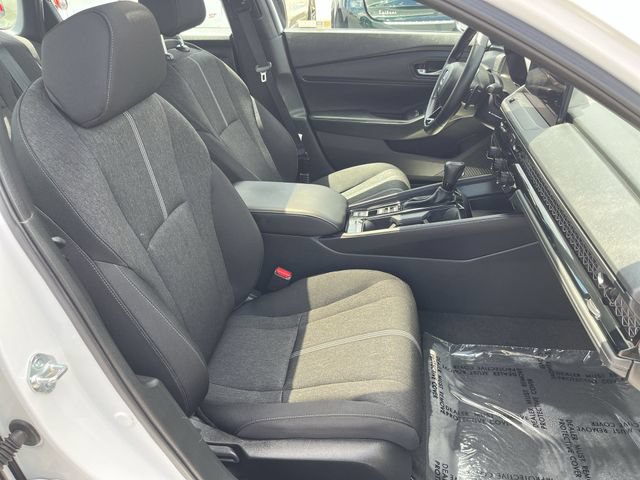 Used 2025 Honda Accord Sport image 27