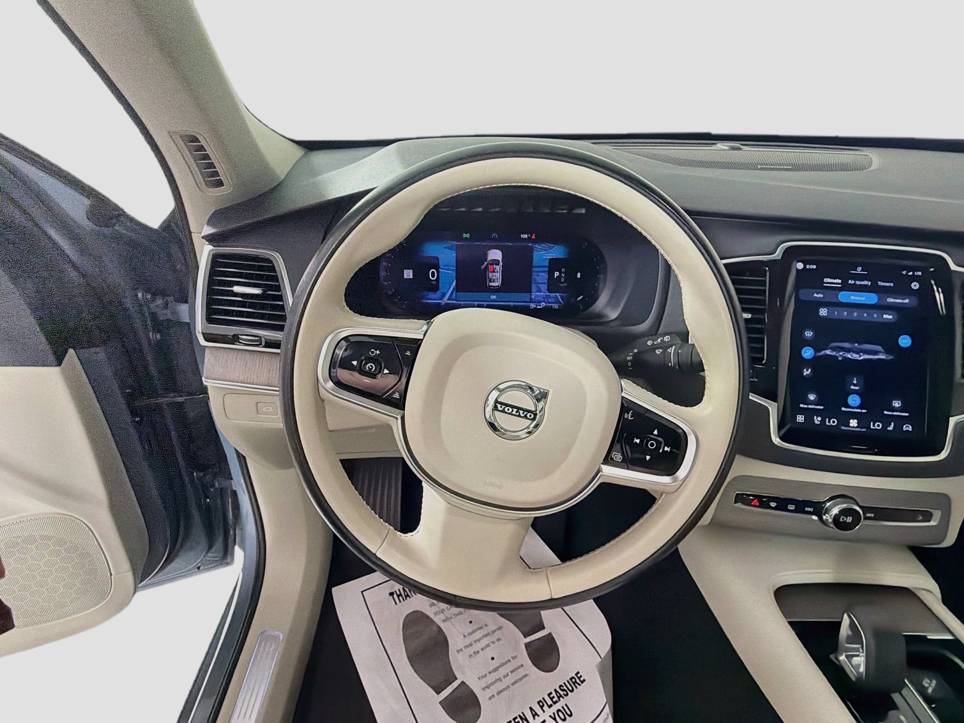 Certified 2023 Volvo XC90 B6 Plus w/ Protection Package Premier AWD/4WD image 11