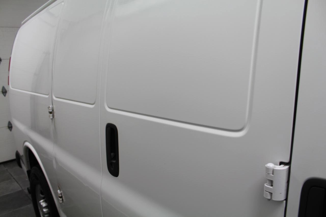 Used 2020 Chevrolet Express 2500 RWD image 34