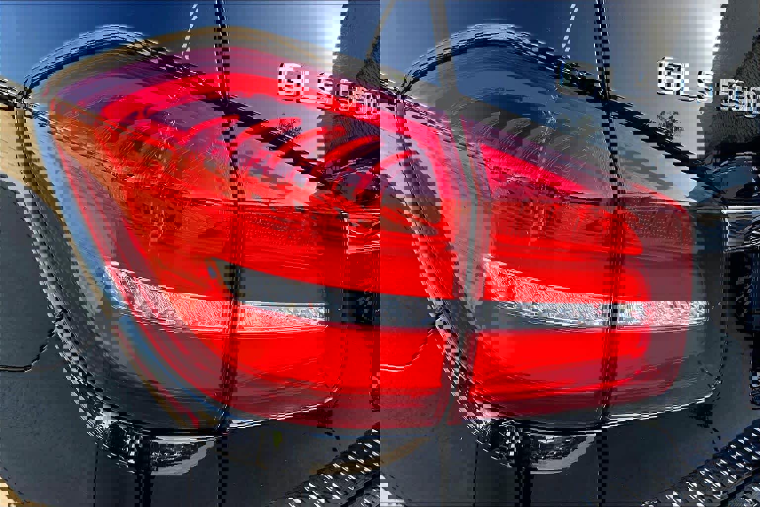 Used 2018 Mercedes-Benz GLS 550 4MATIC image 28