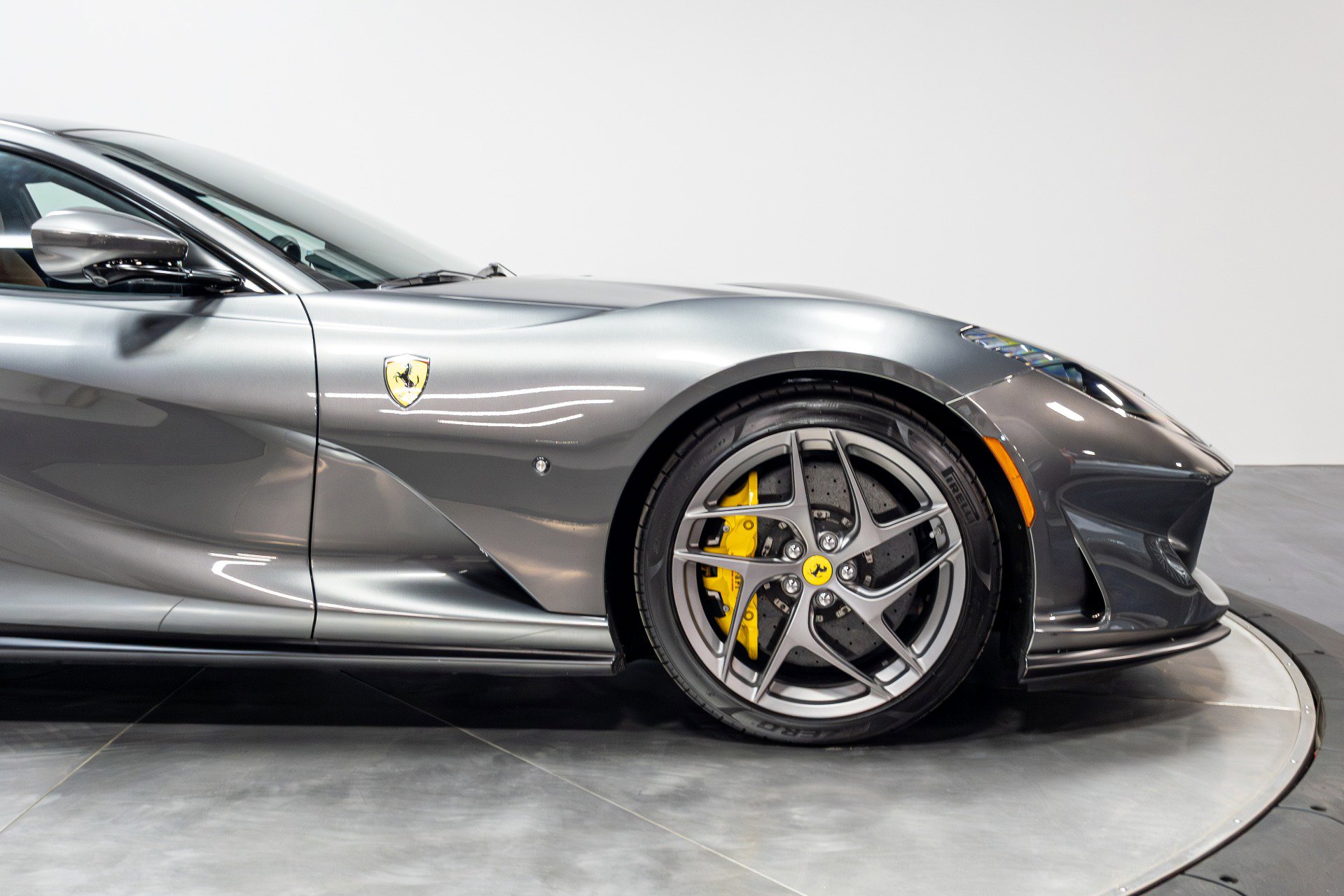 Used 2020 Ferrari 812 Superfast RWD image 21