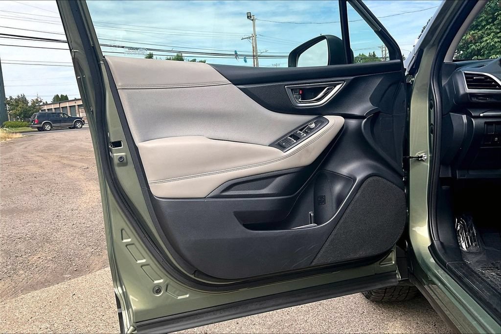 Used 2019 Subaru Forester Premium w/ All-Weather Package AWD/4WD image 22