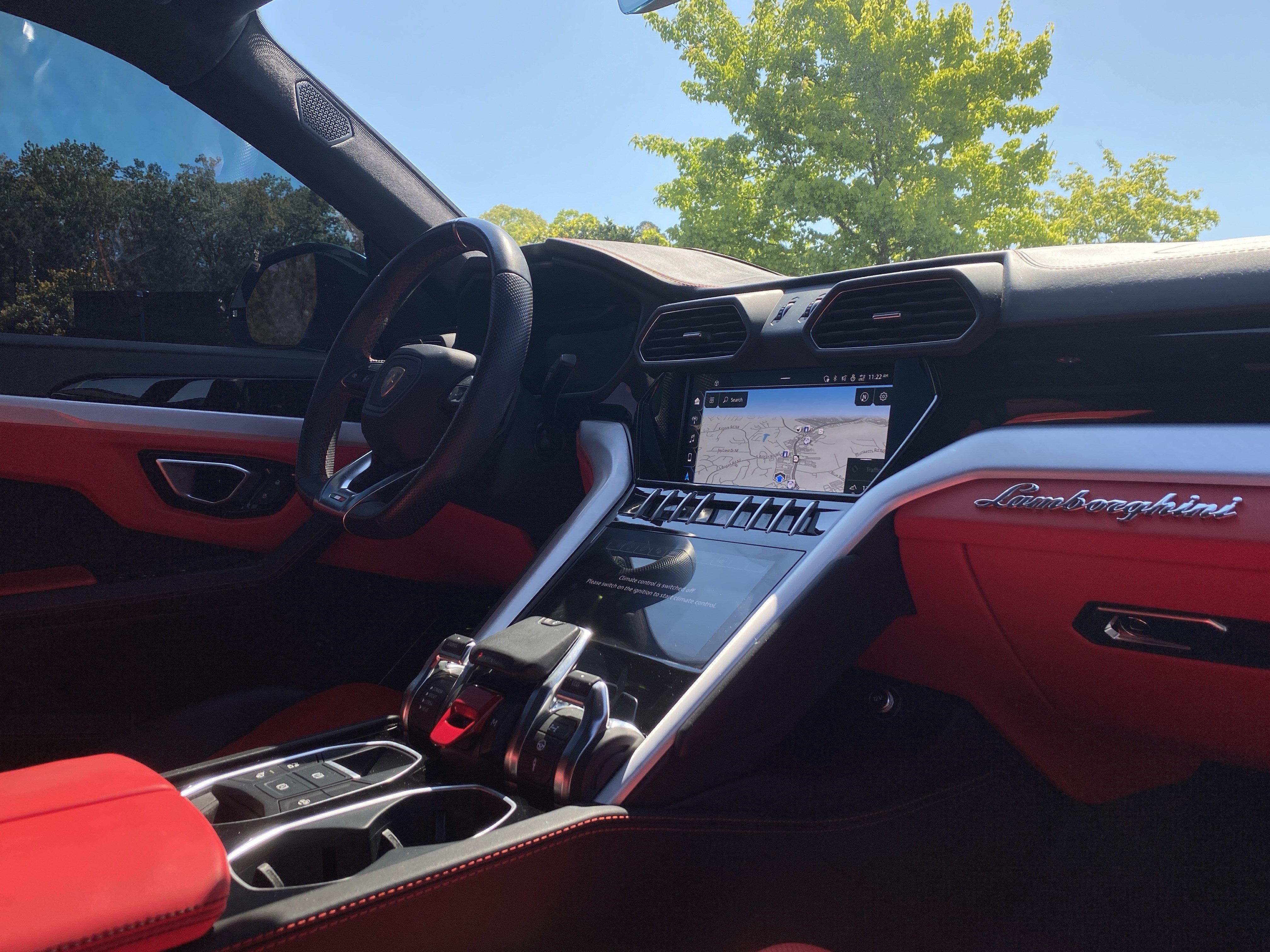 Used 2022 Lamborghini Urus AWD/4WD image 6