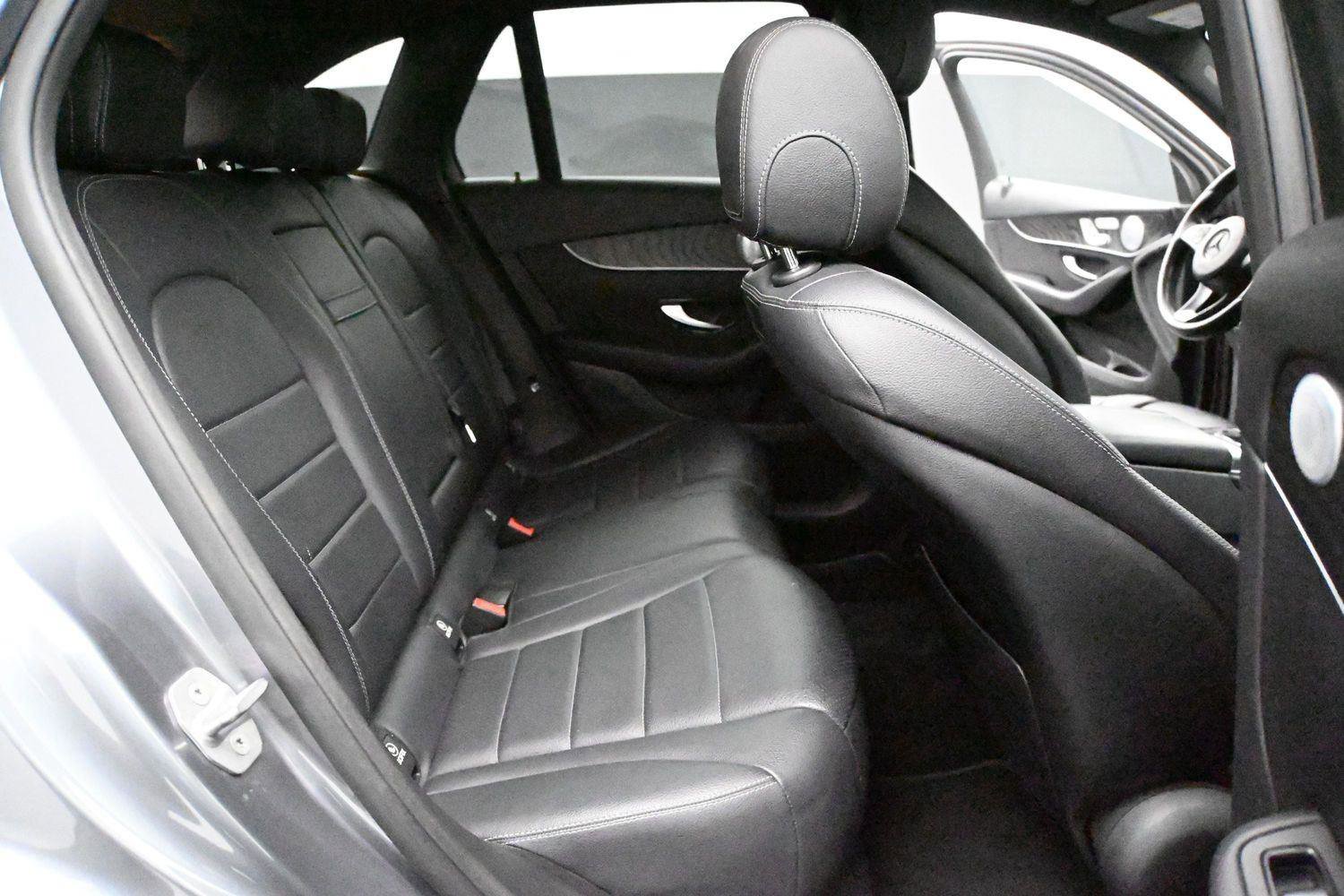 Used 2018 Mercedes-Benz GLC 300 4MATIC image 18