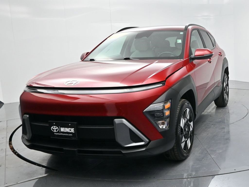 Used 2025 Hyundai Kona SEL image 3