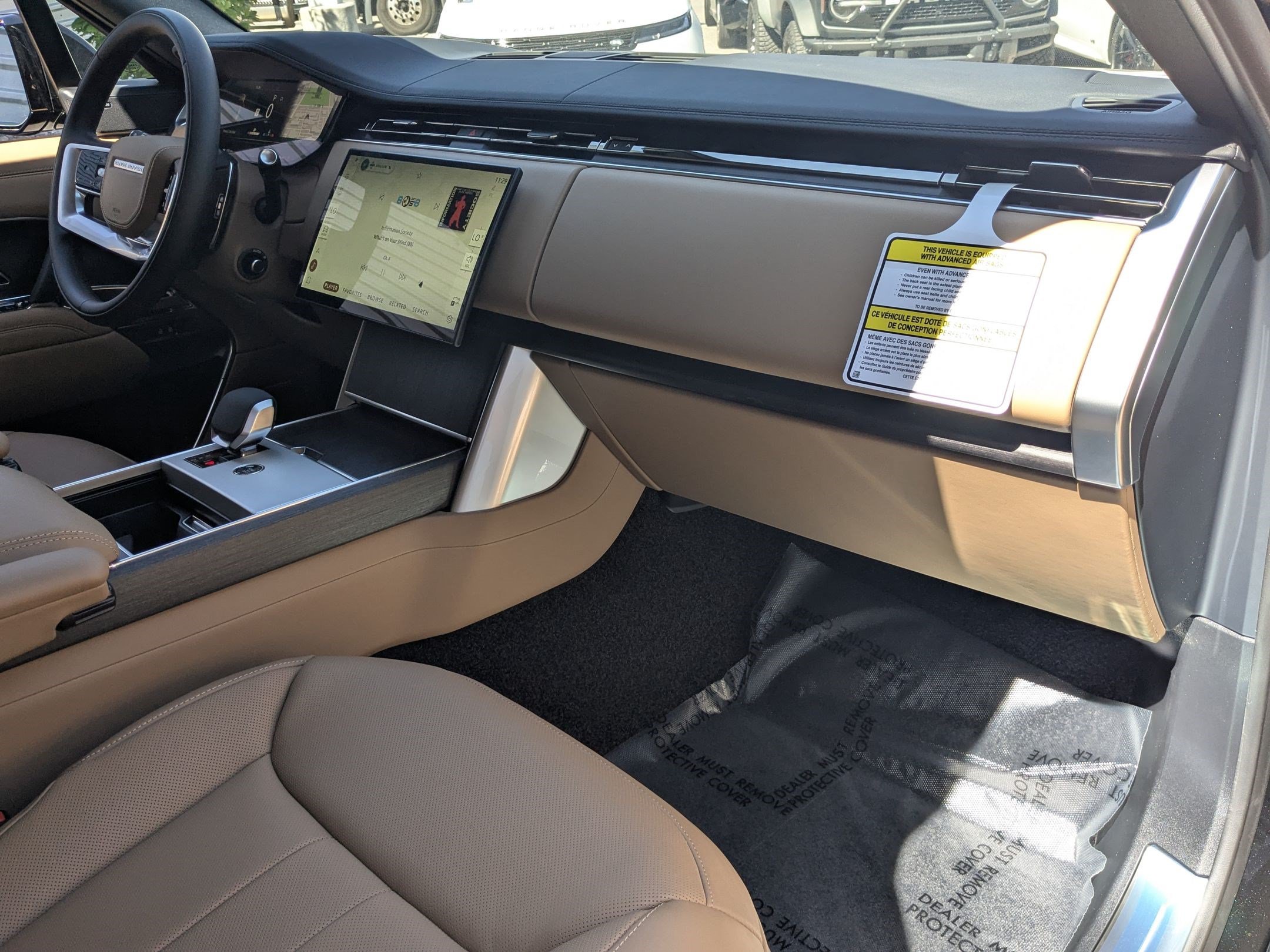 New 2026 Land Rover Range Rover SE AWD/4WD image 33