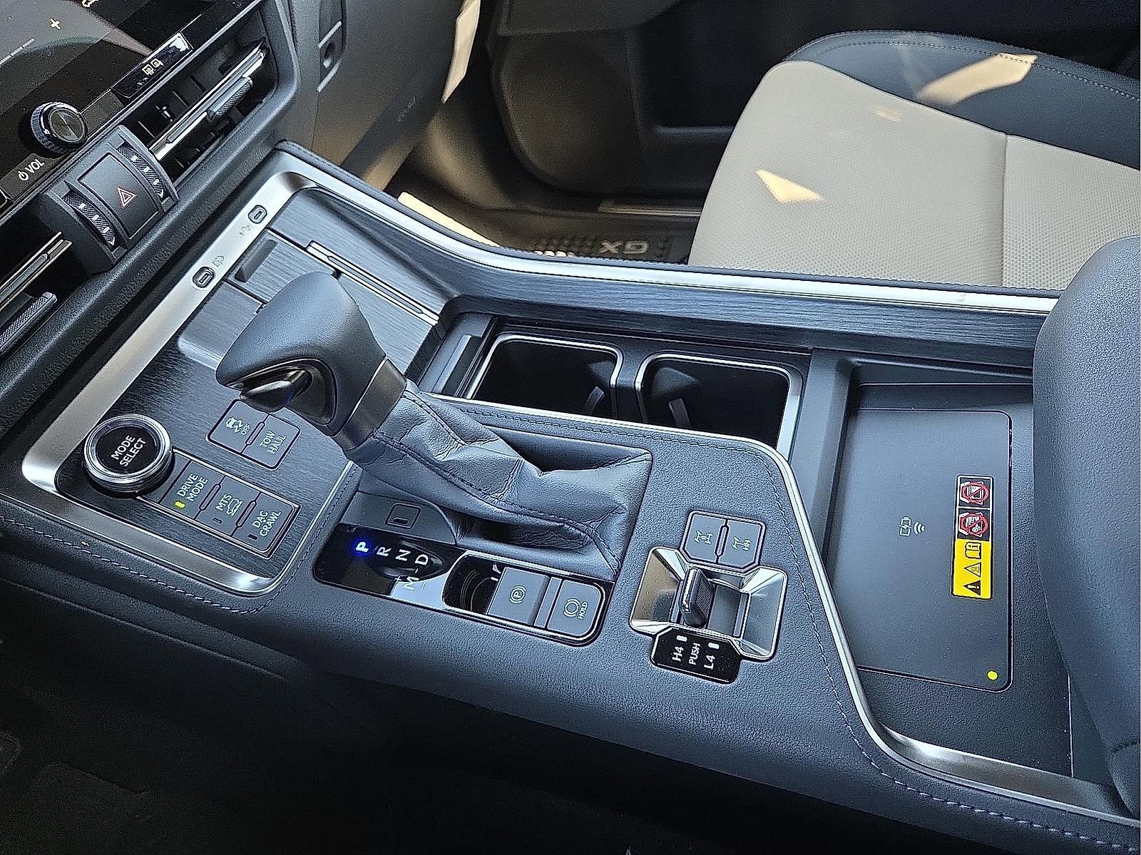 Used 2026 Lexus GX 550 image 25
