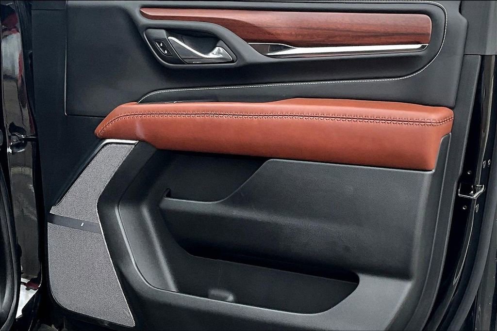 Used 2024 GMC Yukon XL Denali Ultimate image 17