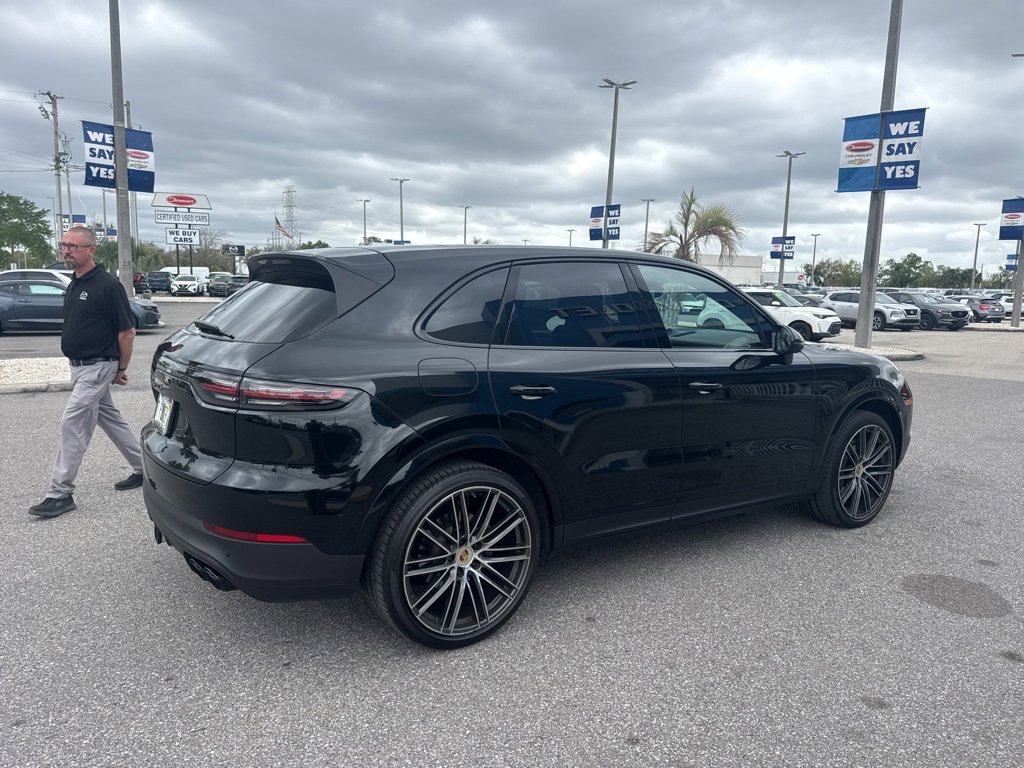 Used 2023 Porsche Cayenne S Platinum image 6