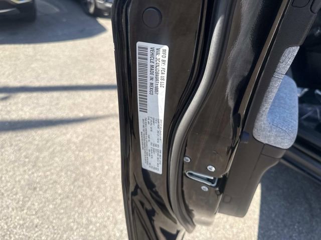 Used 2024 Jeep Compass Latitude image 21