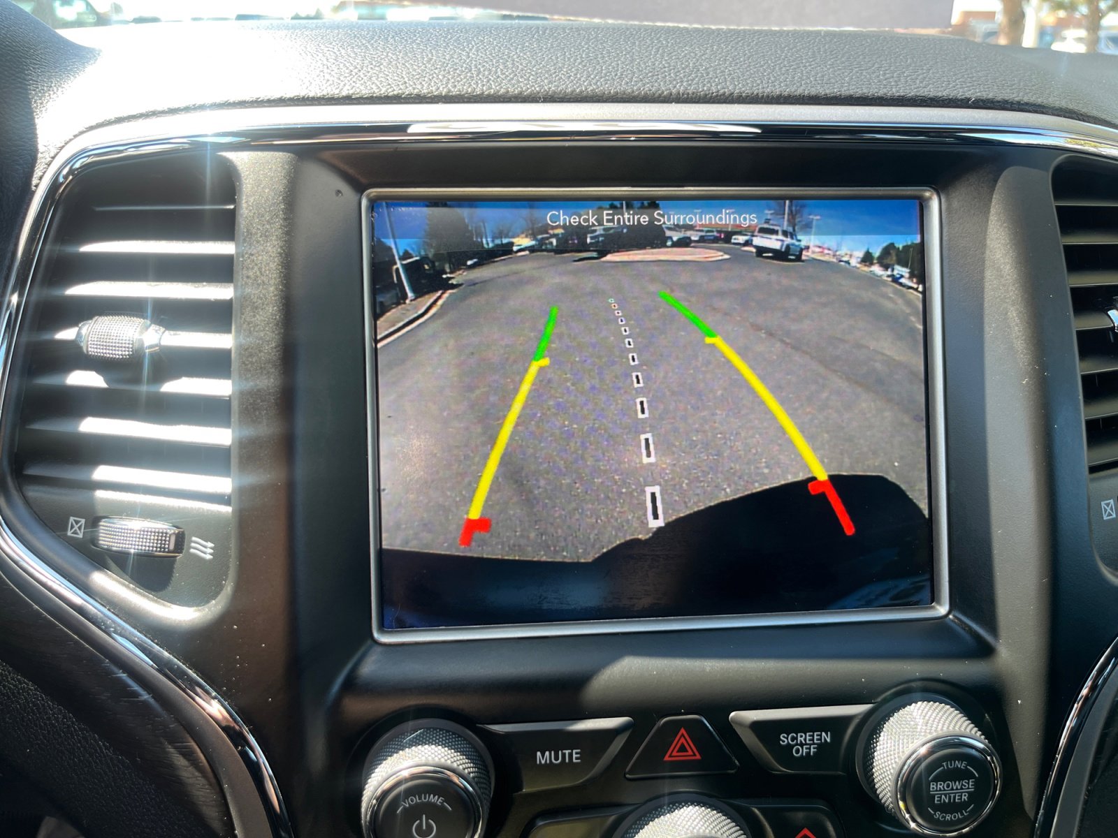 Used 2018 Jeep Grand Cherokee Altitude image 29