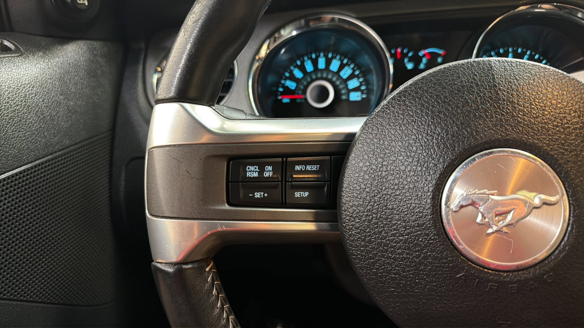 Used 2014 Ford Mustang GT image 26