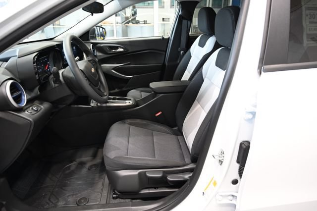 New 2026 Chevrolet Trax LS w/ Driver Confidence Package FWD image 9