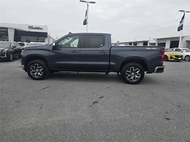 Used 2022 Chevrolet Silverado 1500 LT w/ Safety Package image 8