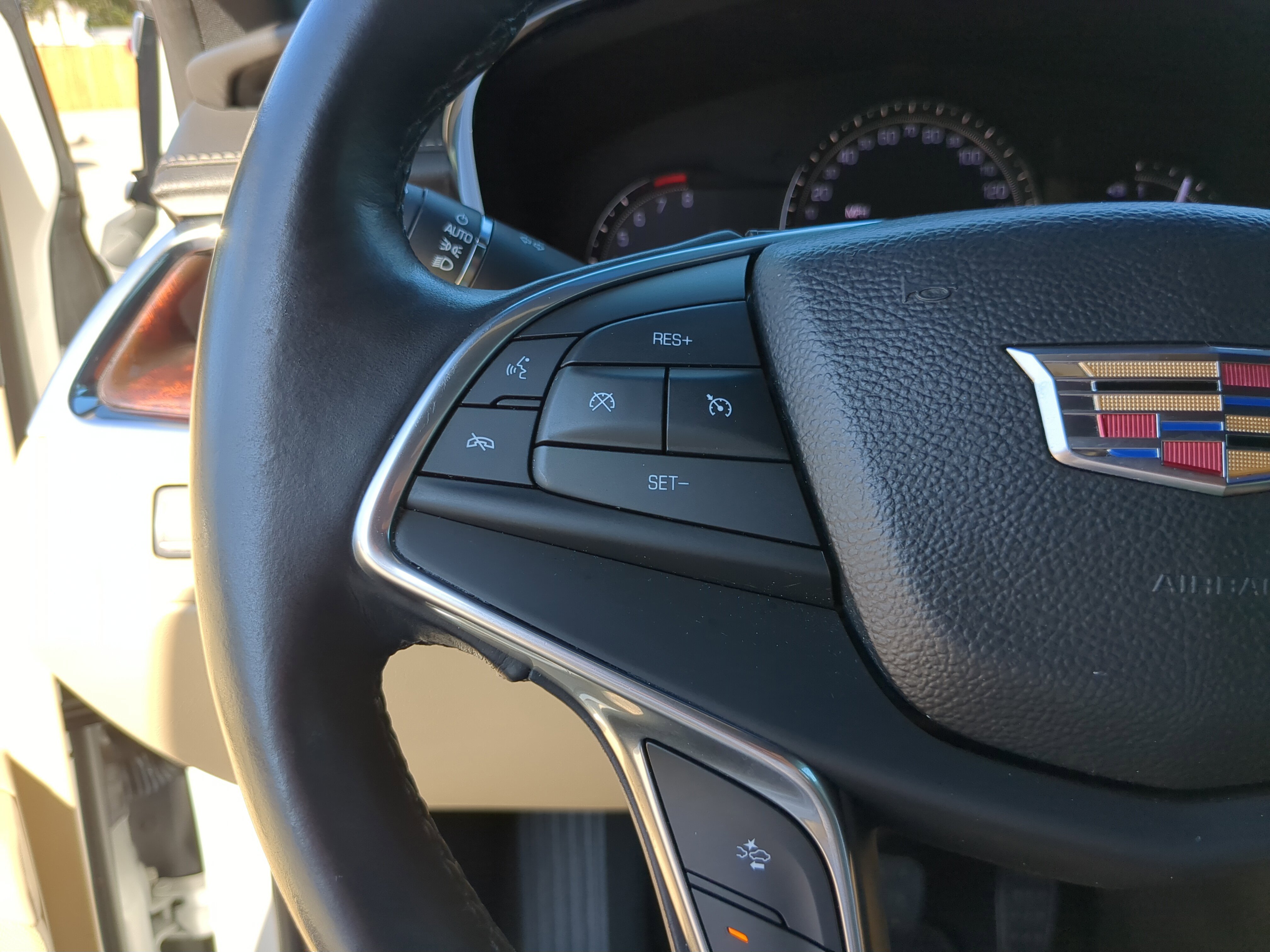 Used 2017 Cadillac XT5 Luxury w/ Driver Awareness Package image 28