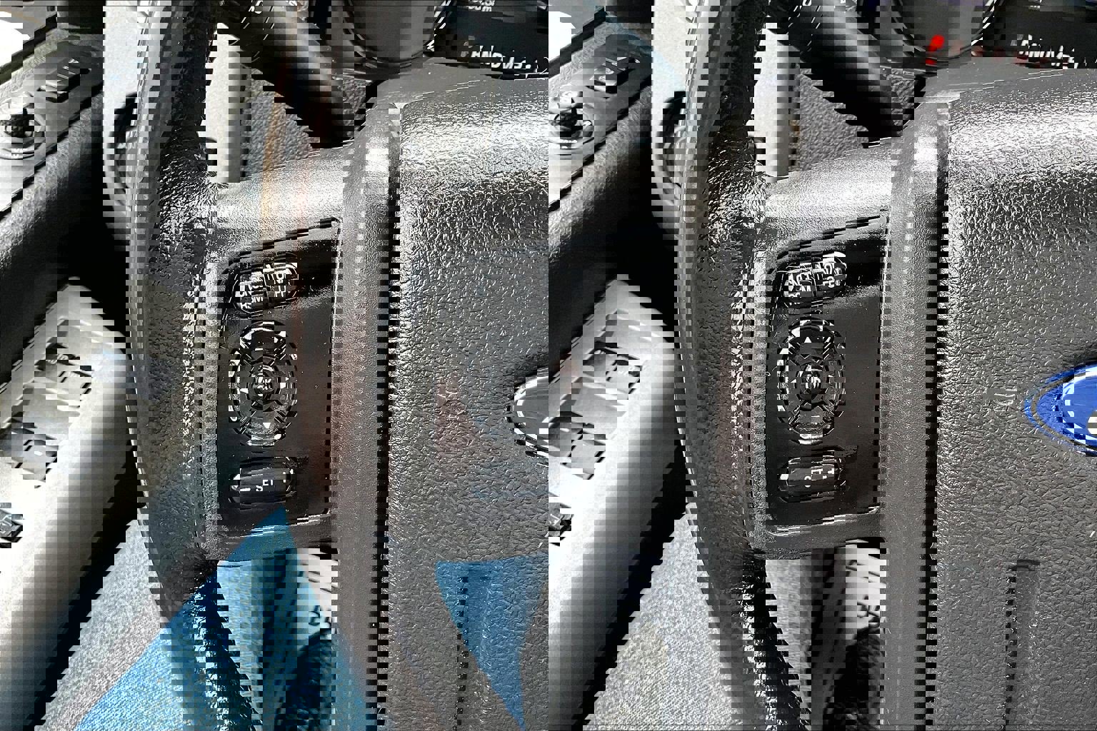 Used 2016 Ford F250 Lariat w/ Lariat Interior Package image 22