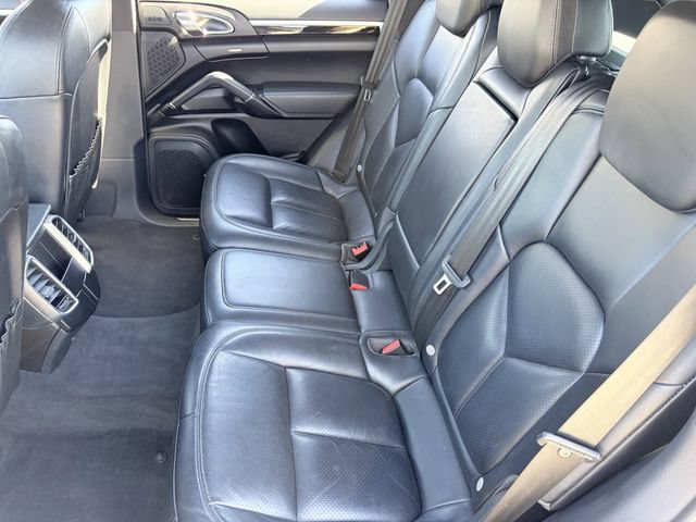 Used 2018 Porsche Cayenne AWD/4WD image 26