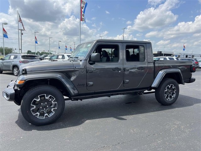 New 2025 Jeep Gladiator Sport w/ Premium Package image 3