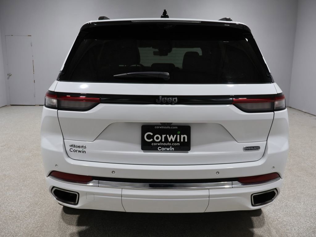 Used 2023 Jeep Grand Cherokee Overland w/ Luxury Tech Group IV image 3