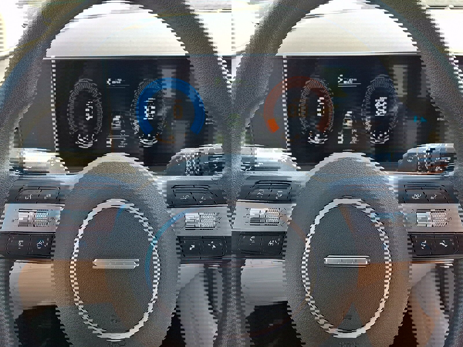 Certified 2025 Hyundai Tucson SE image 18