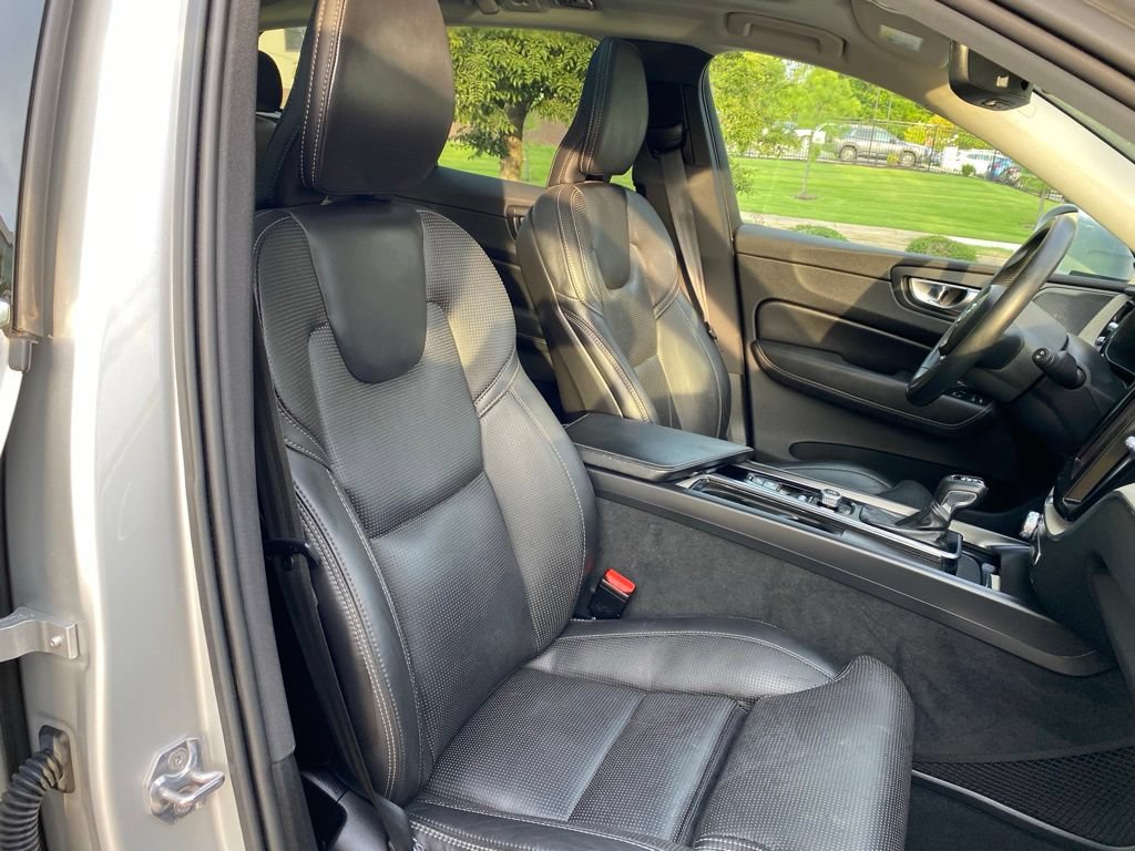 Used 2021 Volvo XC60 T5 Inscription FWD image 30