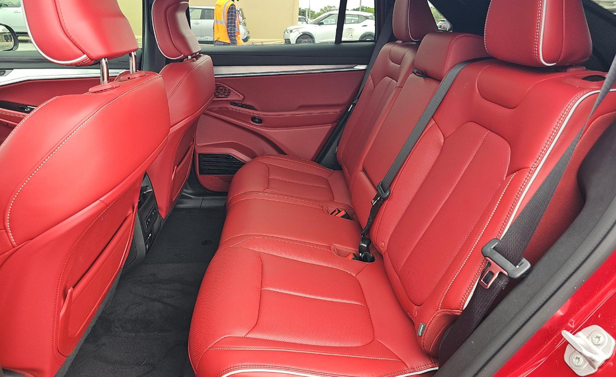 Used 2024 Jeep Wagoneer Launch Edition AWD/4WD image 10