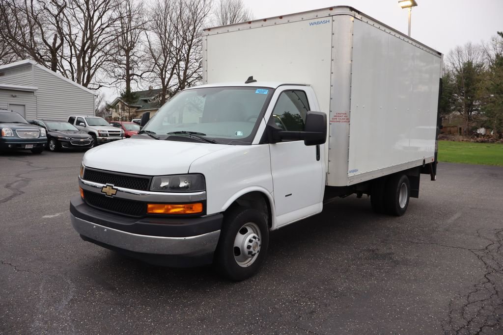Used 2022 Chevrolet Express 3500 w/ Power Convenience Package image 2