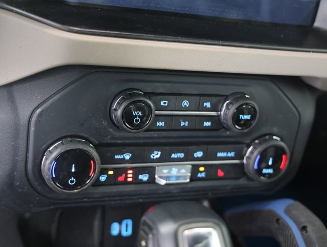 Used 2022 Ford Bronco Wildtrak image 6