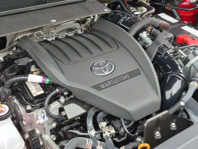 Used 2024 Toyota Highlander XLE image 23