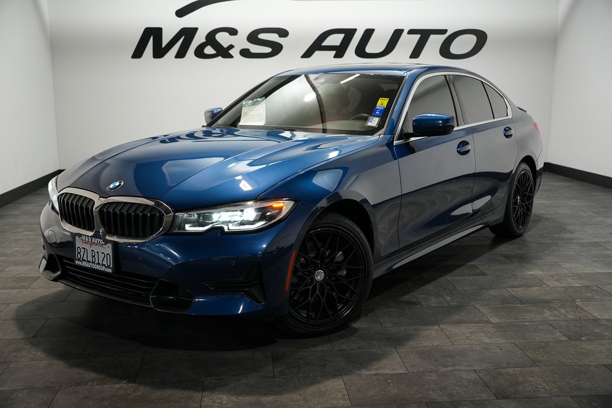 Used 2022 BMW 330i Sedan w/ Driving Assistance Package RWD image 3