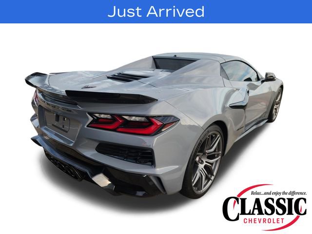 Used 2025 Chevrolet Corvette Z06 RWD image 9