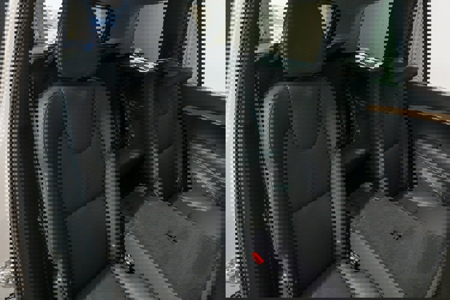 Used 2024 Volvo XC90 B5 Plus image 28