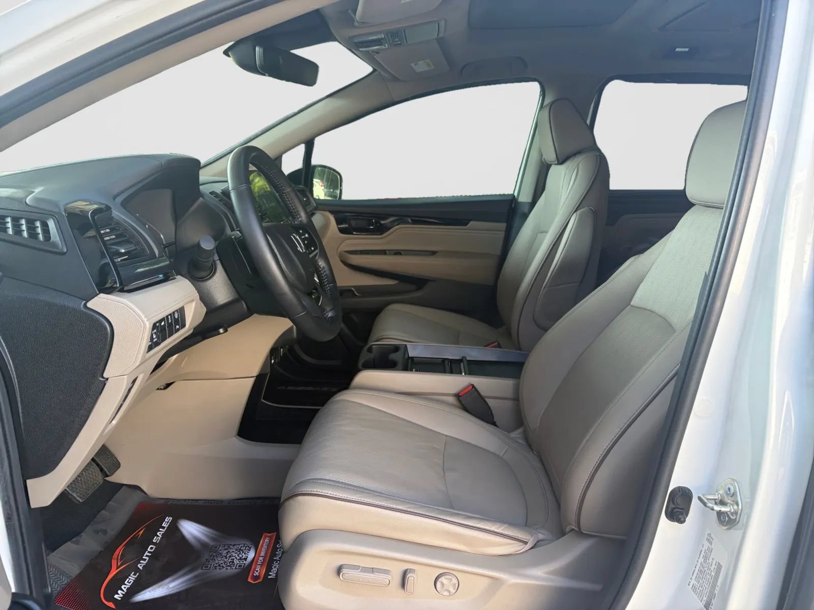 Used 2021 Honda Odyssey Elite image 12