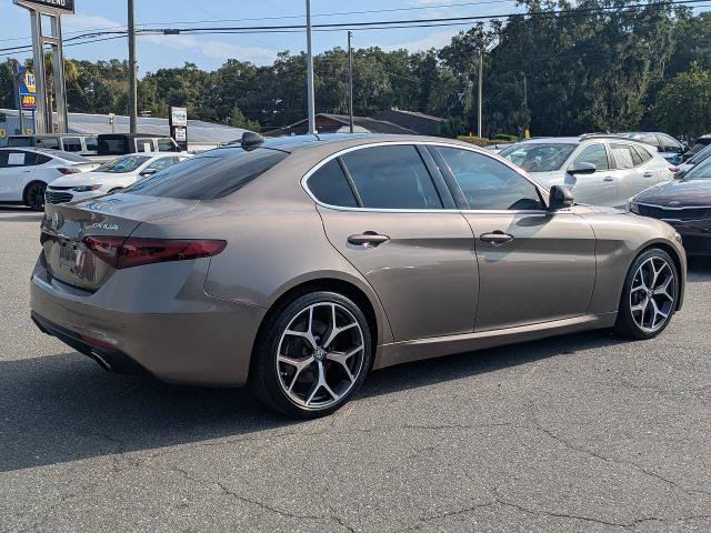 Used 2019 Alfa Romeo Giulia Ti w/ TI Performance Package RWD image 4