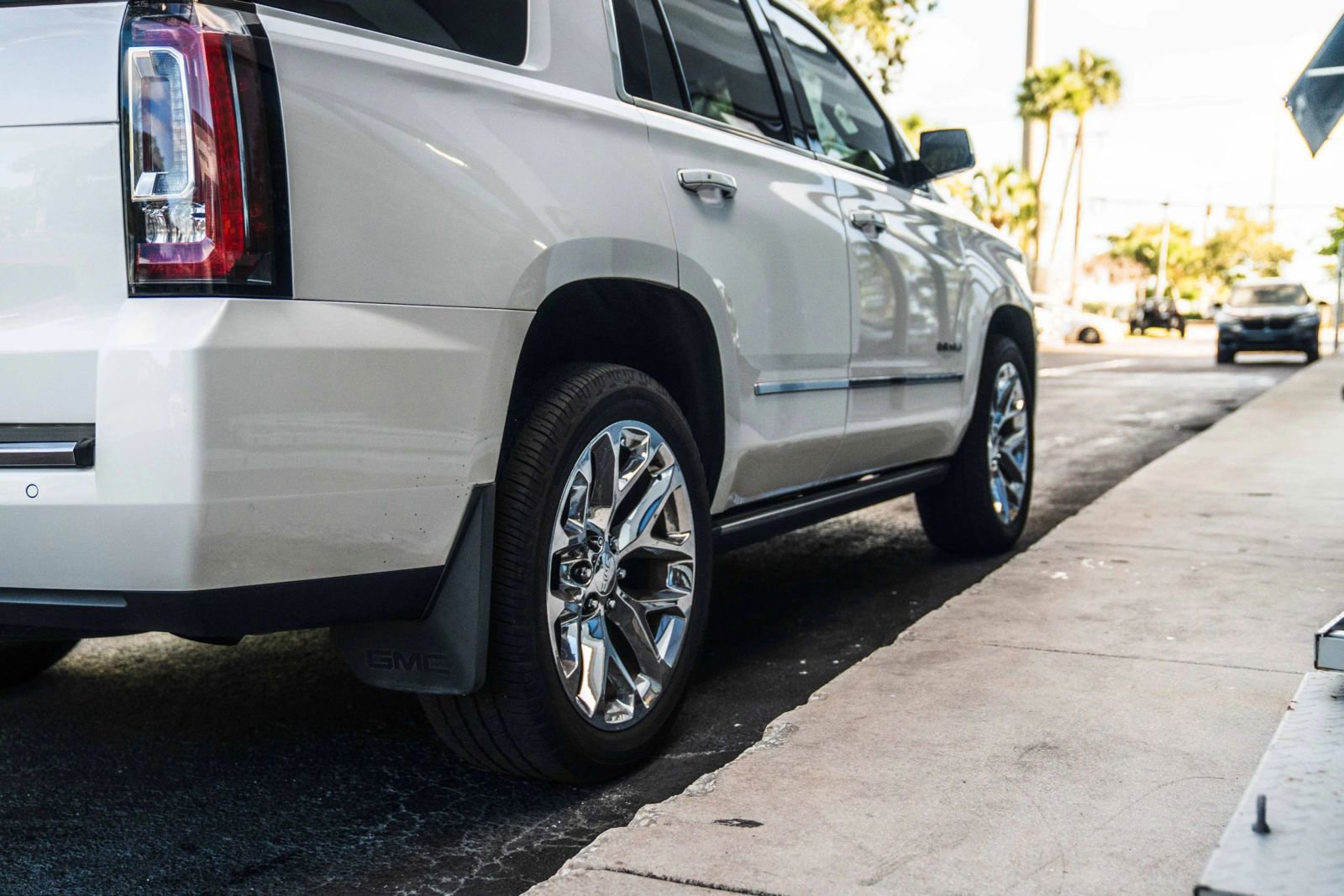 Used 2018 GMC Yukon Denali w/ Open Road Package RWD image 15