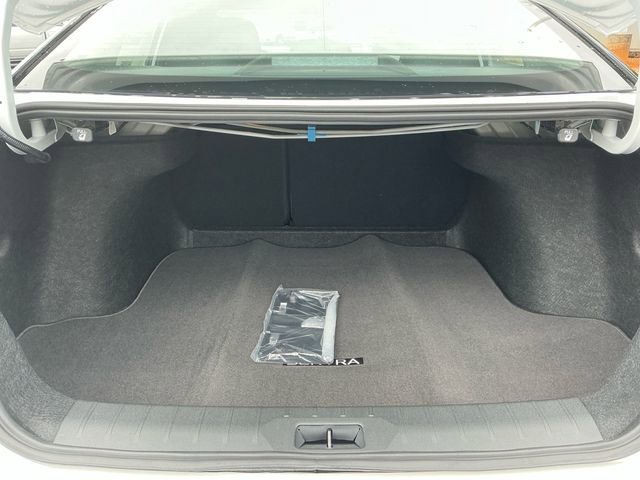 New 2026 Nissan Sentra SR w/ Floor Mat Package FWD image 18