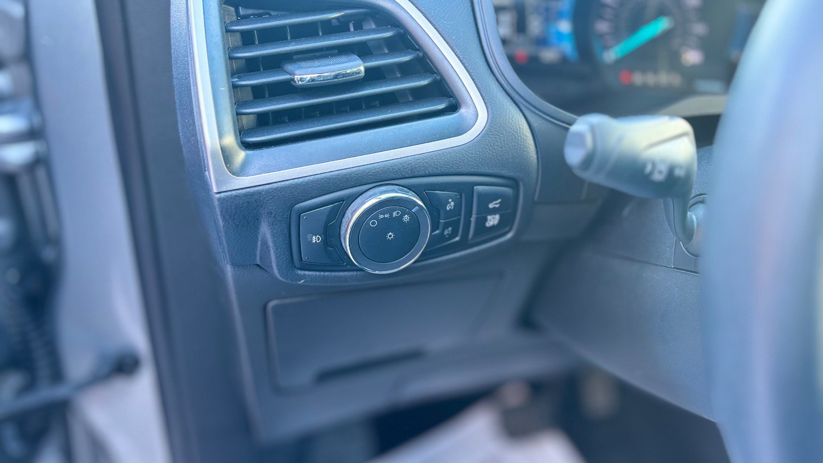 Certified 2024 Ford Edge SEL w/ Convenience Package image 28