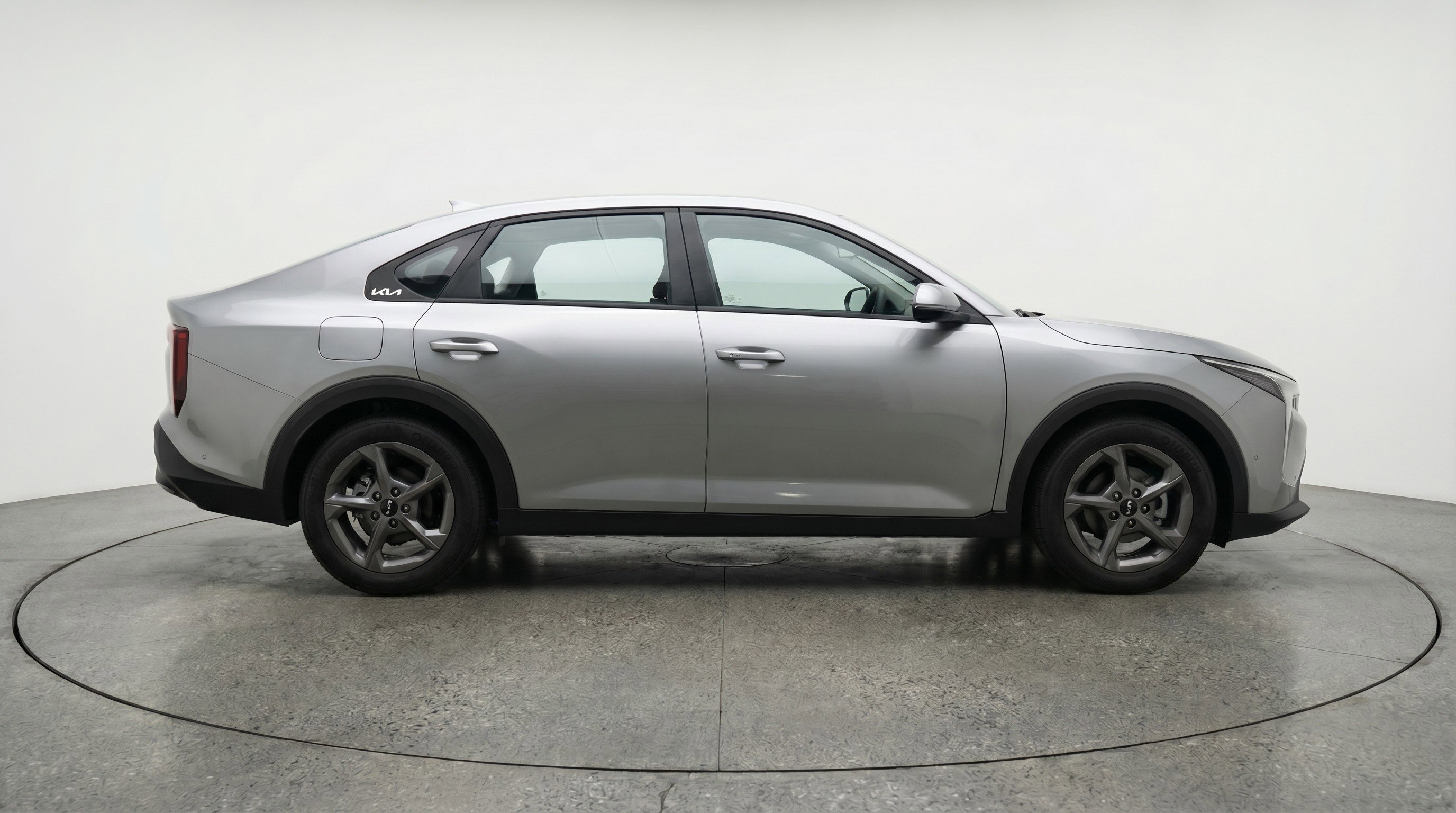 Used 2025 Kia K4 LXS image 11