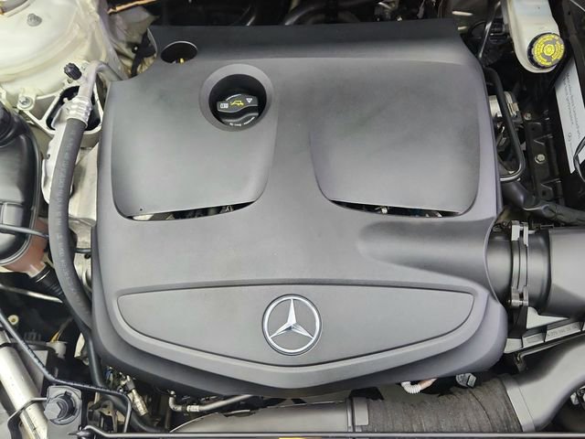 Used 2017 Mercedes-Benz CLA 250 4MATIC image 32