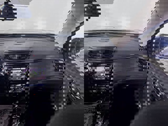 Used 2018 Nissan Rogue SV w/ Sun & Sound Touring Package image 21