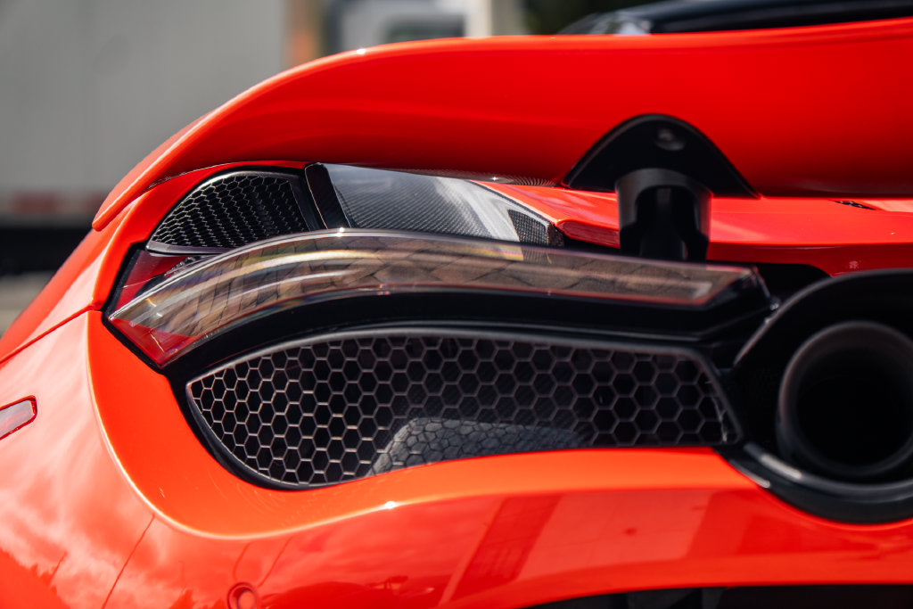 Used 2021 McLaren 720S Performance RWD image 12